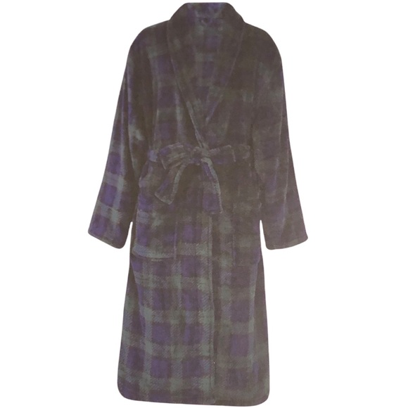 Men’s Ultra Soft Plaid Flannel Bath Robe w/NIVEA Body Wash, Loofah & Shave Gel - Picture 7 of 16